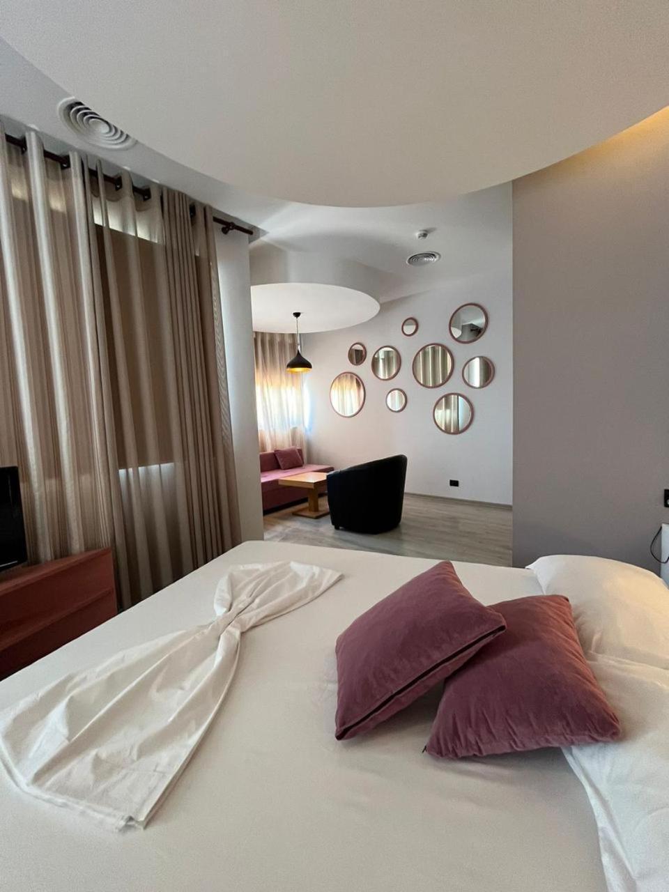 Icon Hotel Vlorë エクステリア 写真