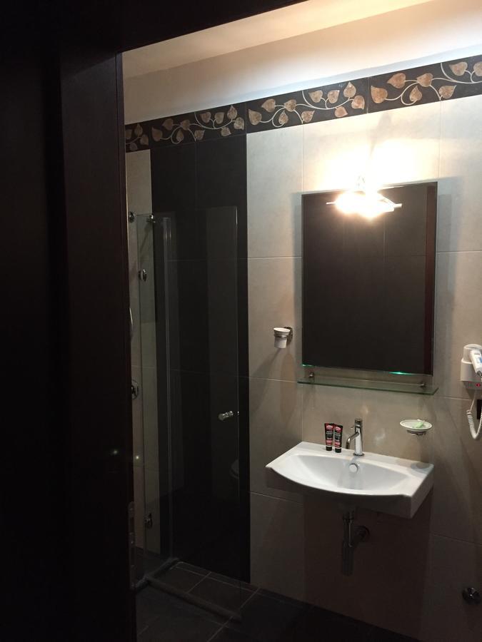 Icon Hotel Vlorë エクステリア 写真