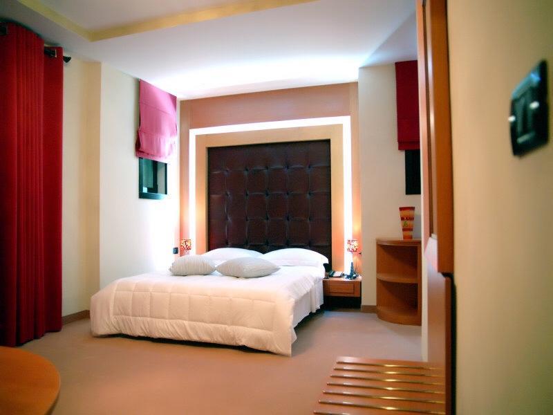 Icon Hotel Vlorë エクステリア 写真