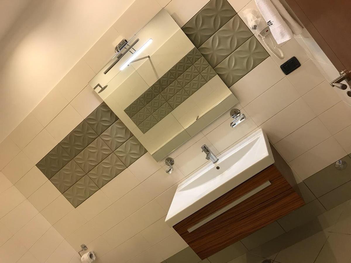 Icon Hotel Vlorë エクステリア 写真