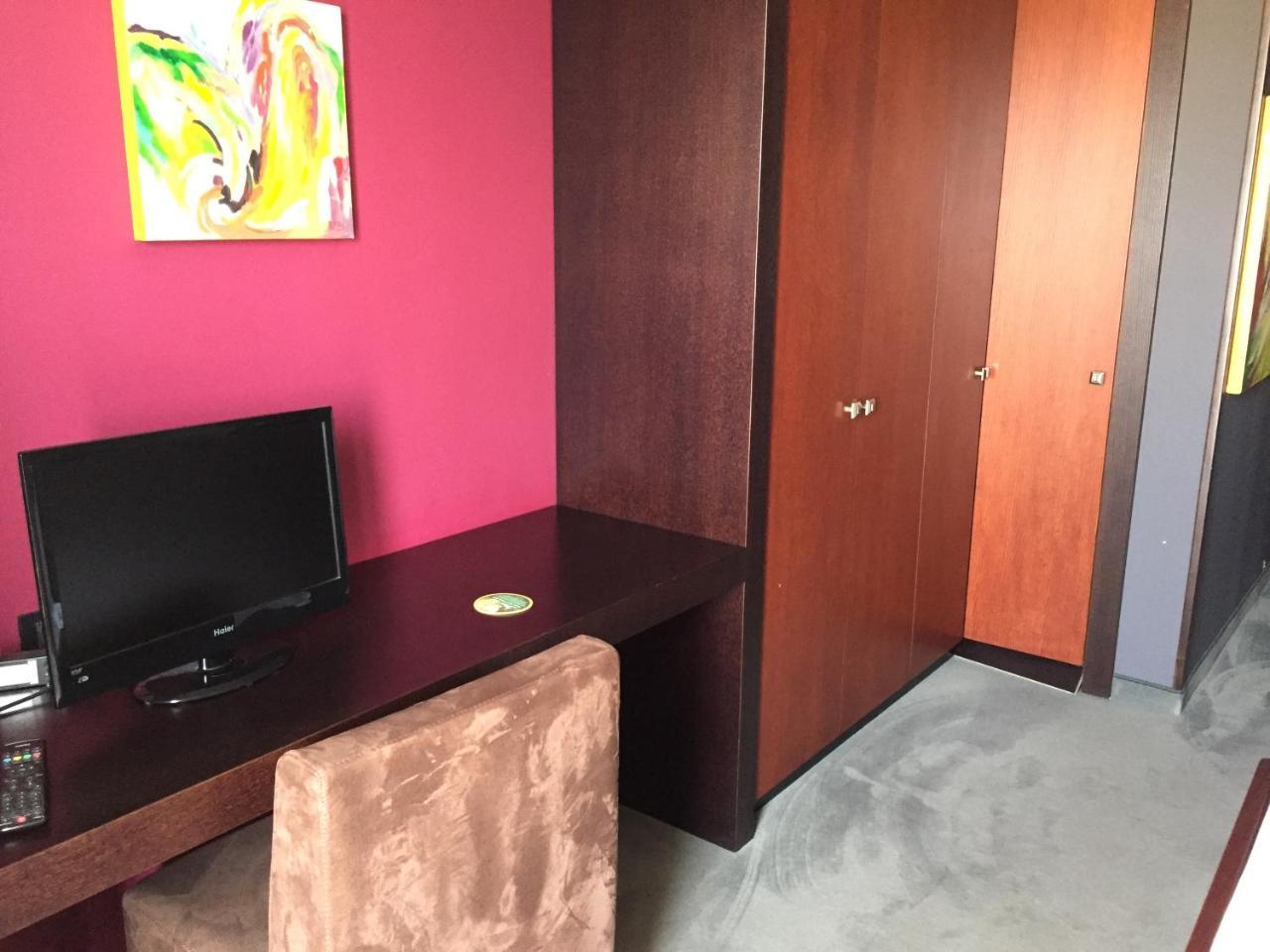 Icon Hotel Vlorë エクステリア 写真